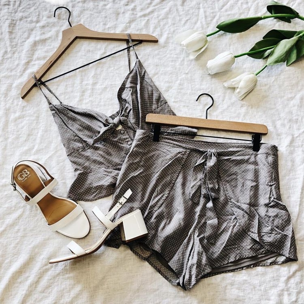 💋Adorable polka dot bow tie crop top shorts set💋